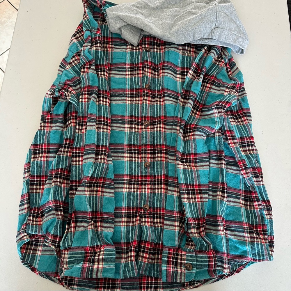 Fashion Nova Men flannel with hoodie size Large